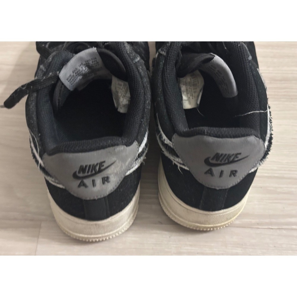 Nike Sneakers Mens 8 Black Cool Grey Air Force 1 Low 3D Chenille Swoosh - Picture 9 of 16